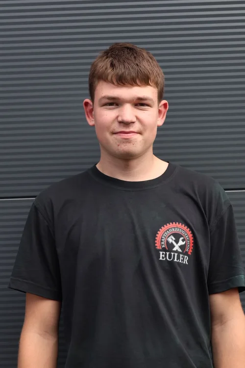 Elias Körber, Azubi zum Land- und Baumaschinenmechatroniker bei der Kraftfahrzeugtechnik Euler GmbH