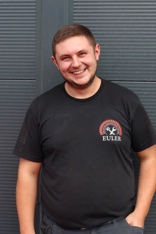 Florian Täubner, Land- und Baumaschinenmechatroniker bei der Kraftfahrzeugtechnik Euler GmbH