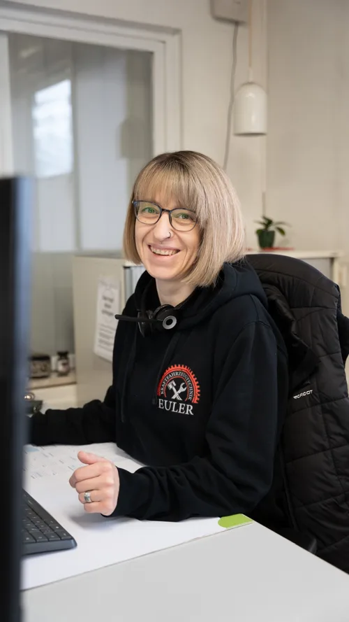 Katrin Kraus, Serviceassistentin bei der Kraftfahrzeugtechnik Euler GmbH