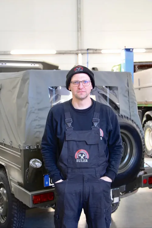 Sven Schmidt, Kfz-Mechatroniker bei der Kraftfahrzeugtechnik Euler GmbH