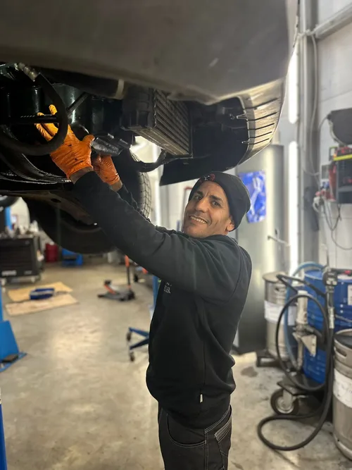 Wael Fajad, Kfz-Mechatroniker bei der Kraftfahrzeugtechnik Euler GmbH